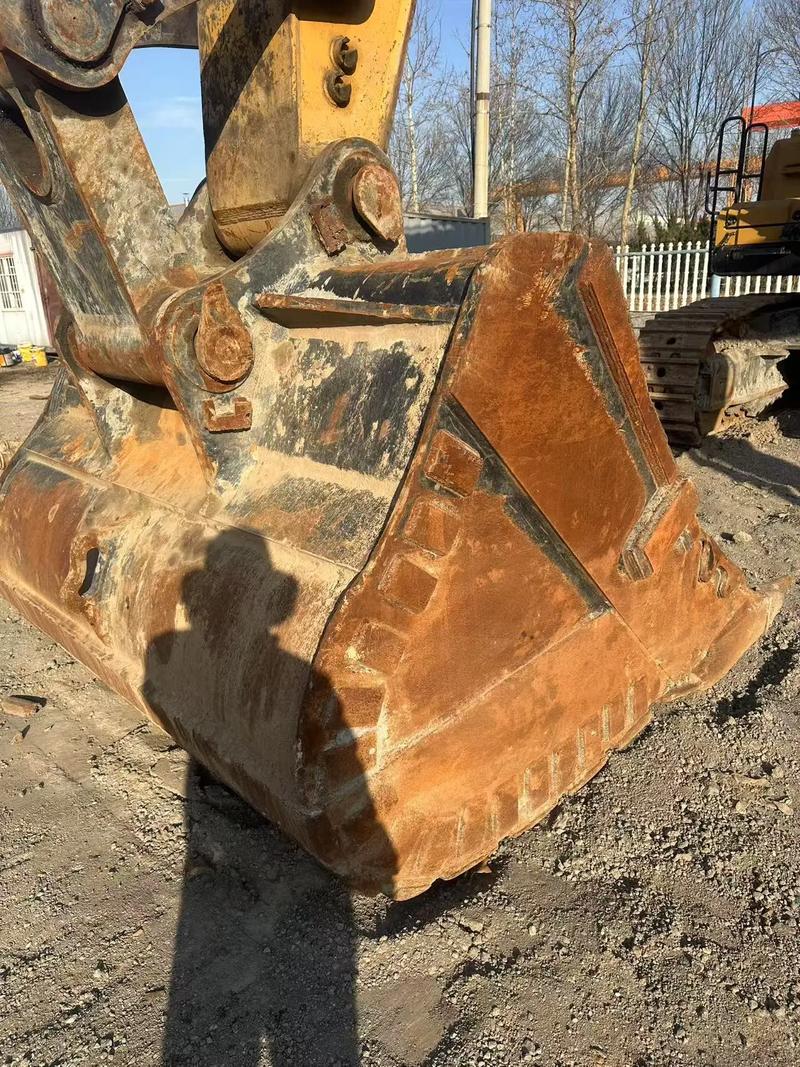 三一750原車挖斗與挖機(jī)油缸 性能、維護(hù)與優(yōu)化指南