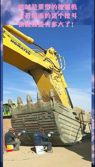 重型挖掘機(jī) 從挖斗到油缸，感受工業(yè)巨獸的力量